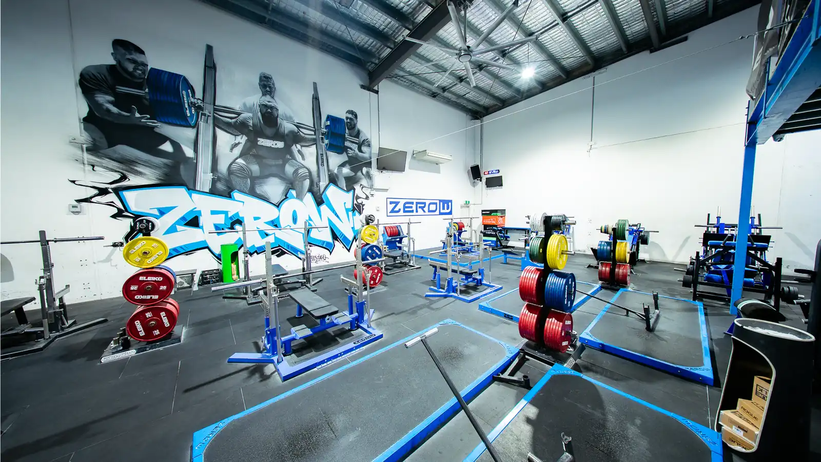 Ground ZeroW competition platforms in front of the ZeroW mural