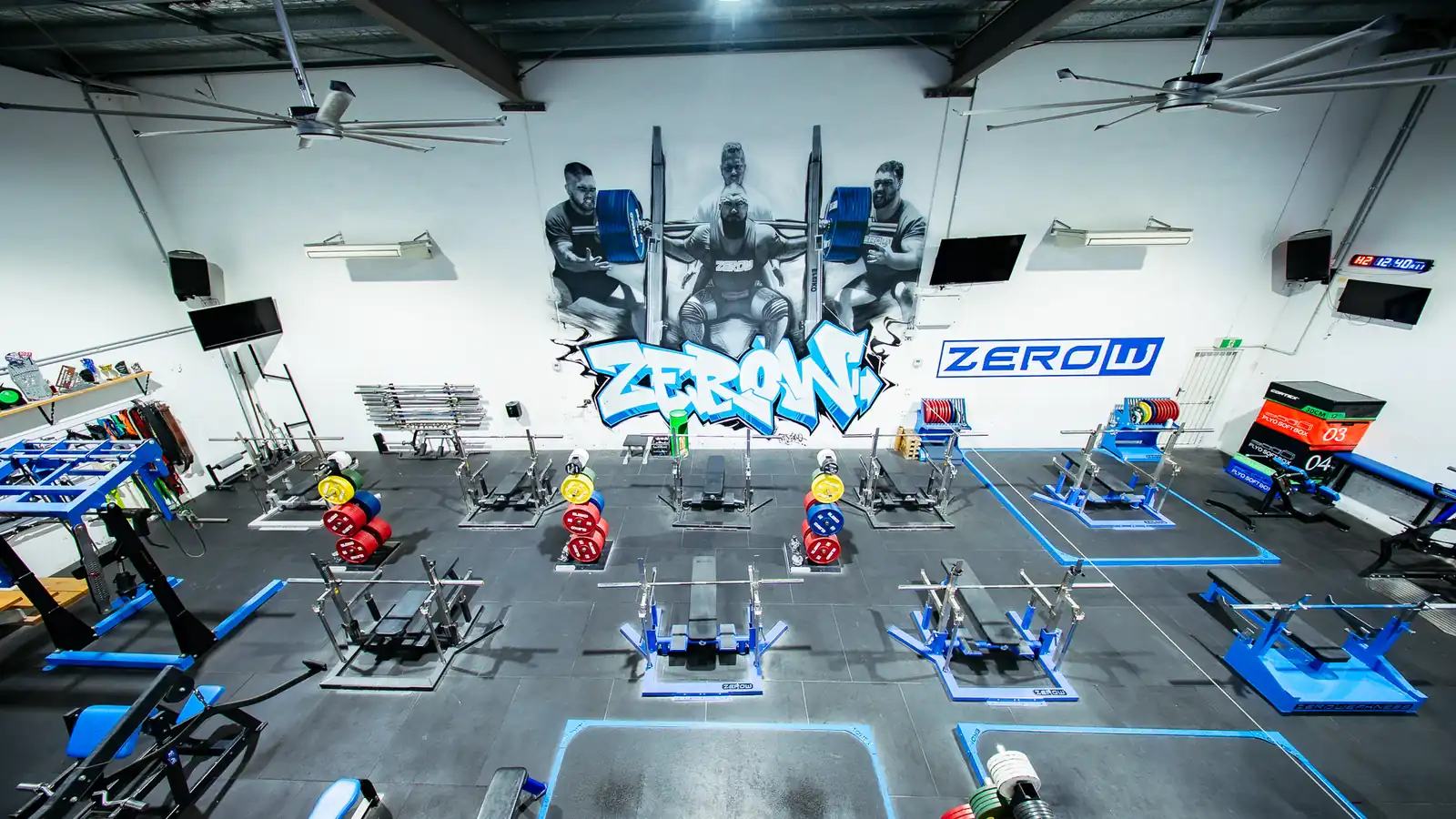 Ground ZeroW lifting platforms and bench press stations